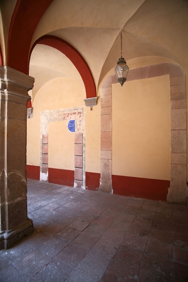 https://assets.mirunadragan.com/files/gimgs/th-11_Felix_3DoorwaysFinal-web.jpg